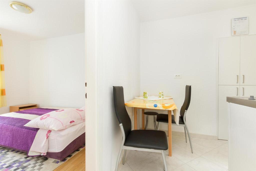 Apartments Varos Split Exterior photo