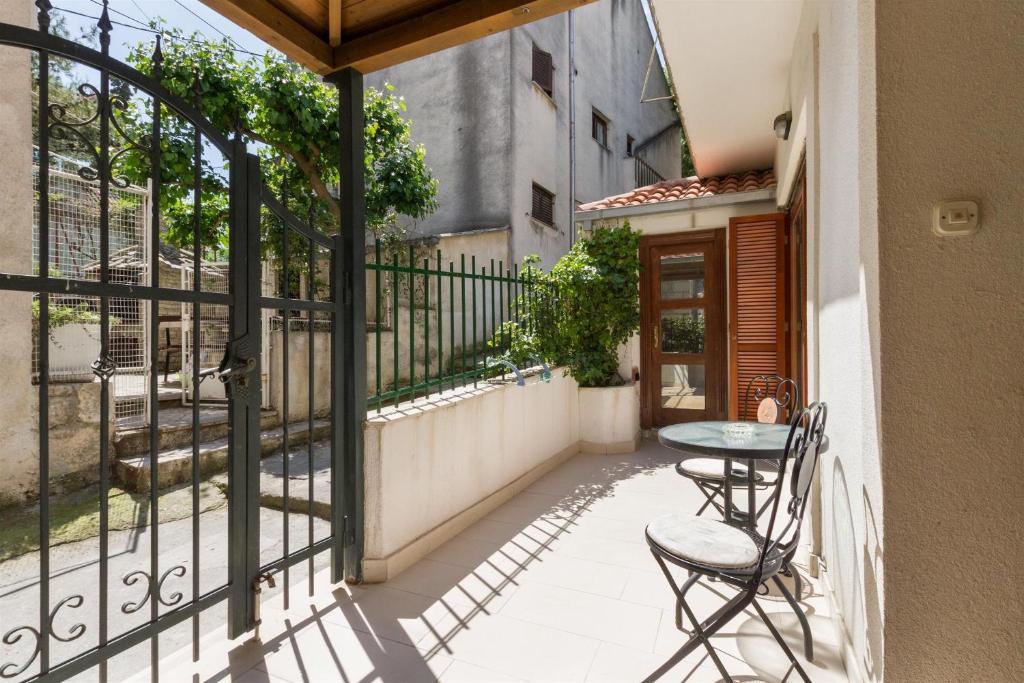 Apartments Varos Split Room photo