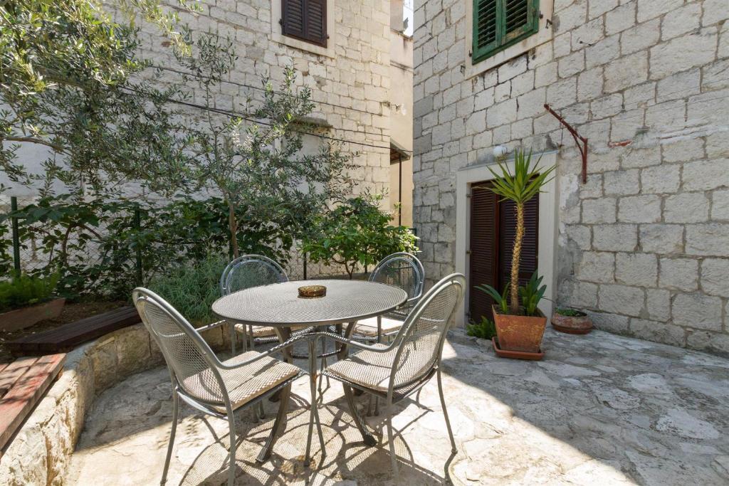 Apartments Varos Split Room photo
